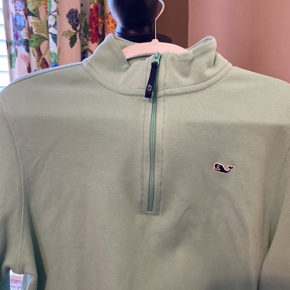 Boys vineyard vines sweater - Picture 3 of 3